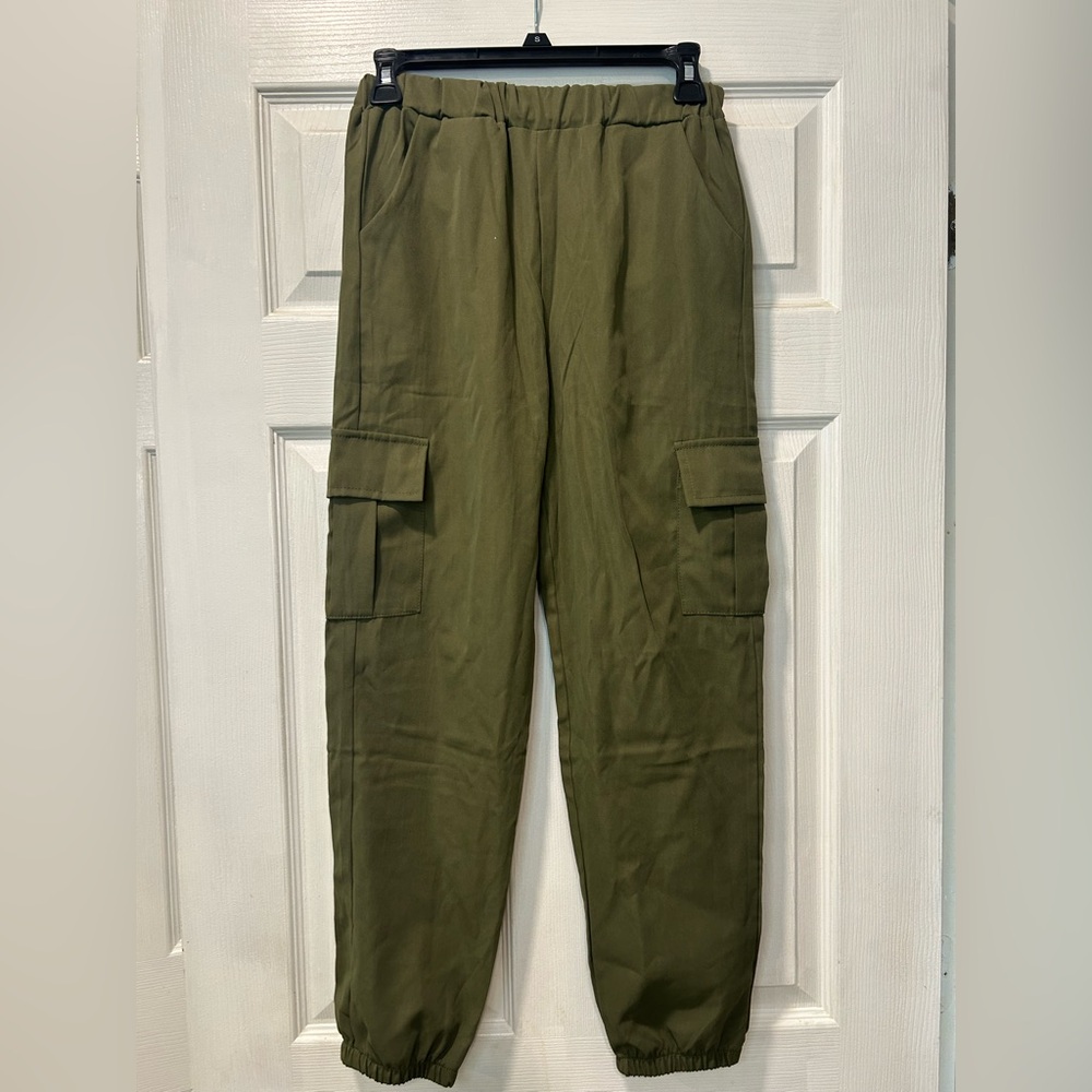 SHEIN Kids Olive green Cargo pants